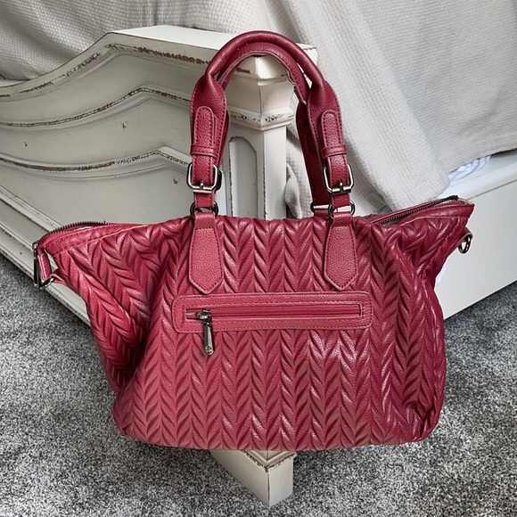 Beautiful wine color purse - Picture 3 of 8